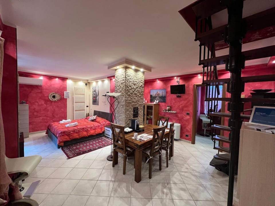 Living room, Dining area