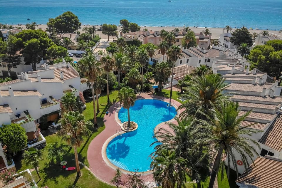 Bird's eye view, Garden view, Pool view, Sea view