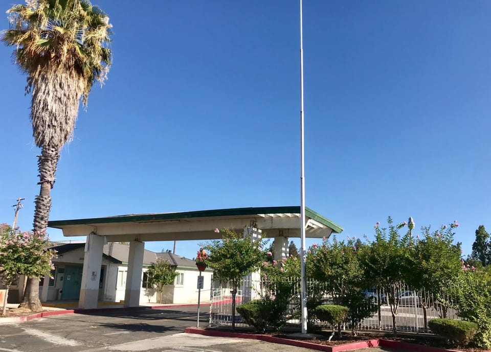 Property building, Facade/entrance