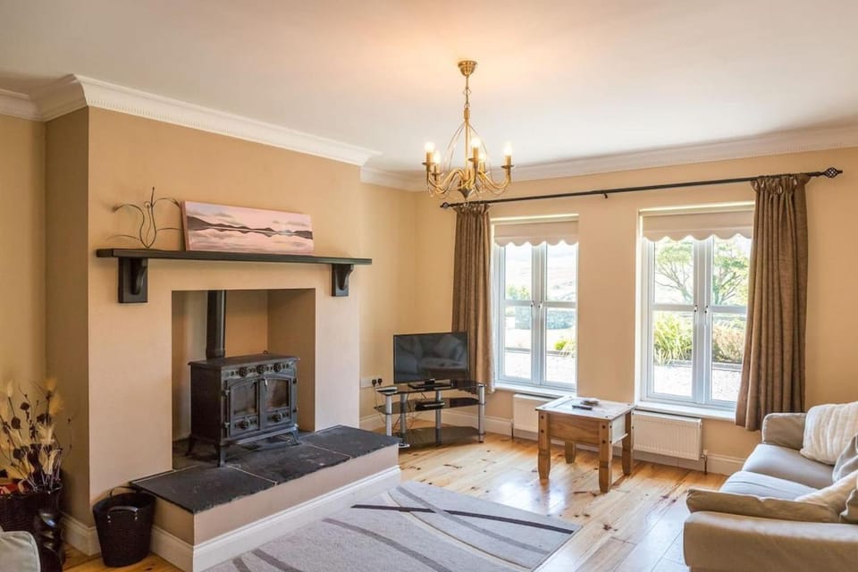 Ballinakill Lodge House in County Mayo