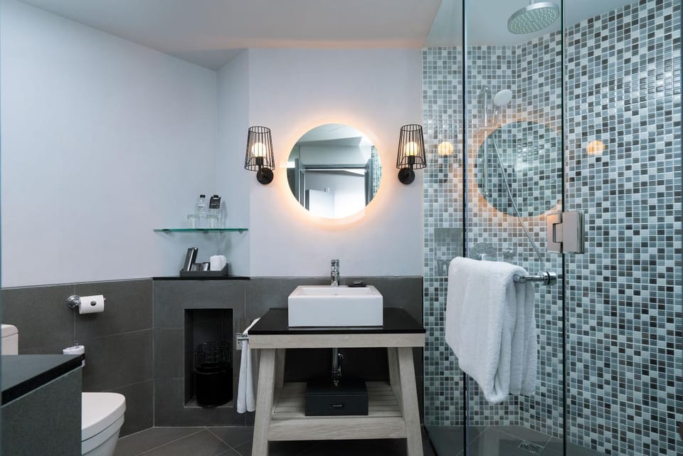 Shower, Toilet, Bathroom