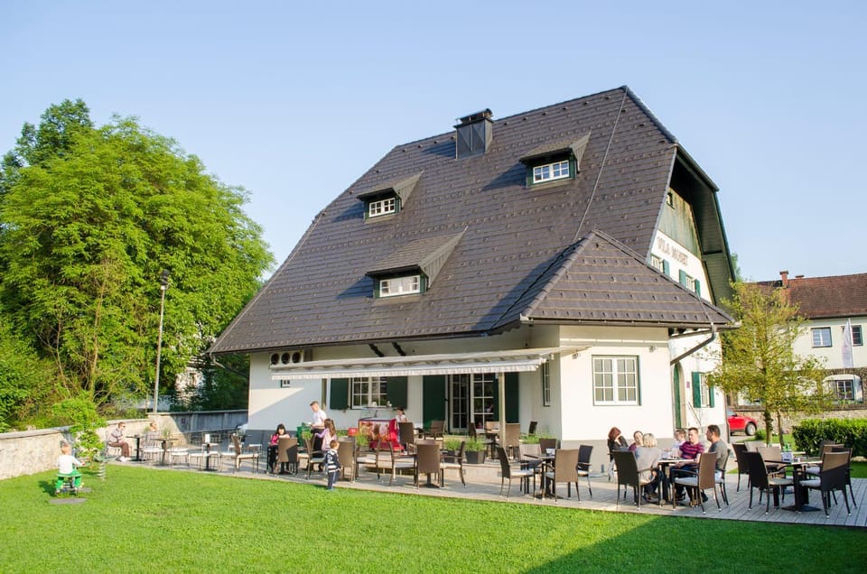 Property building, Day
