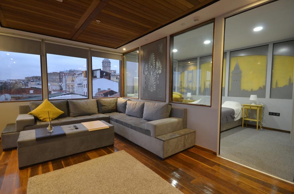Balcony/Terrace, Living room