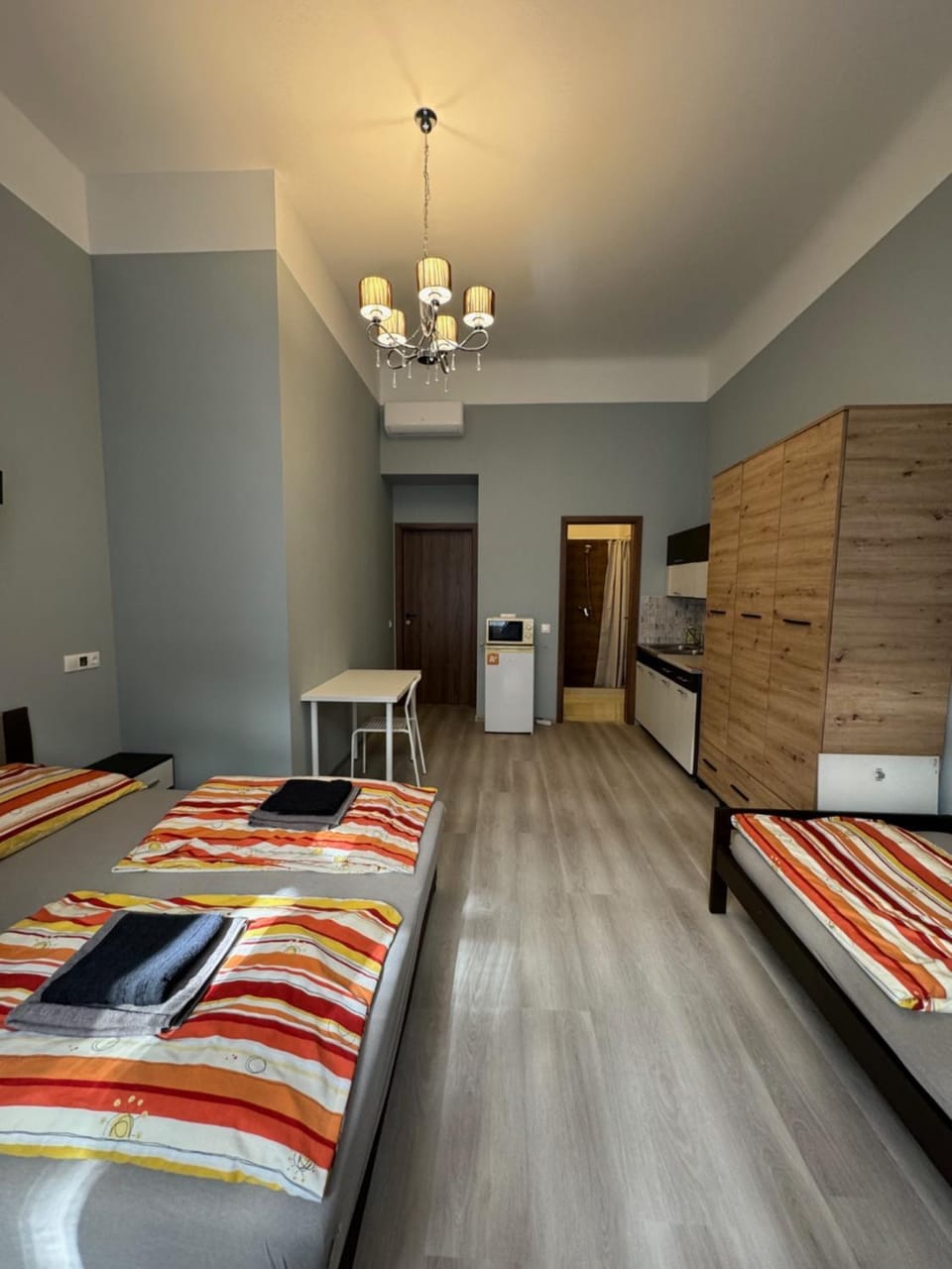 Bed, Bedroom, towels, wardrobe