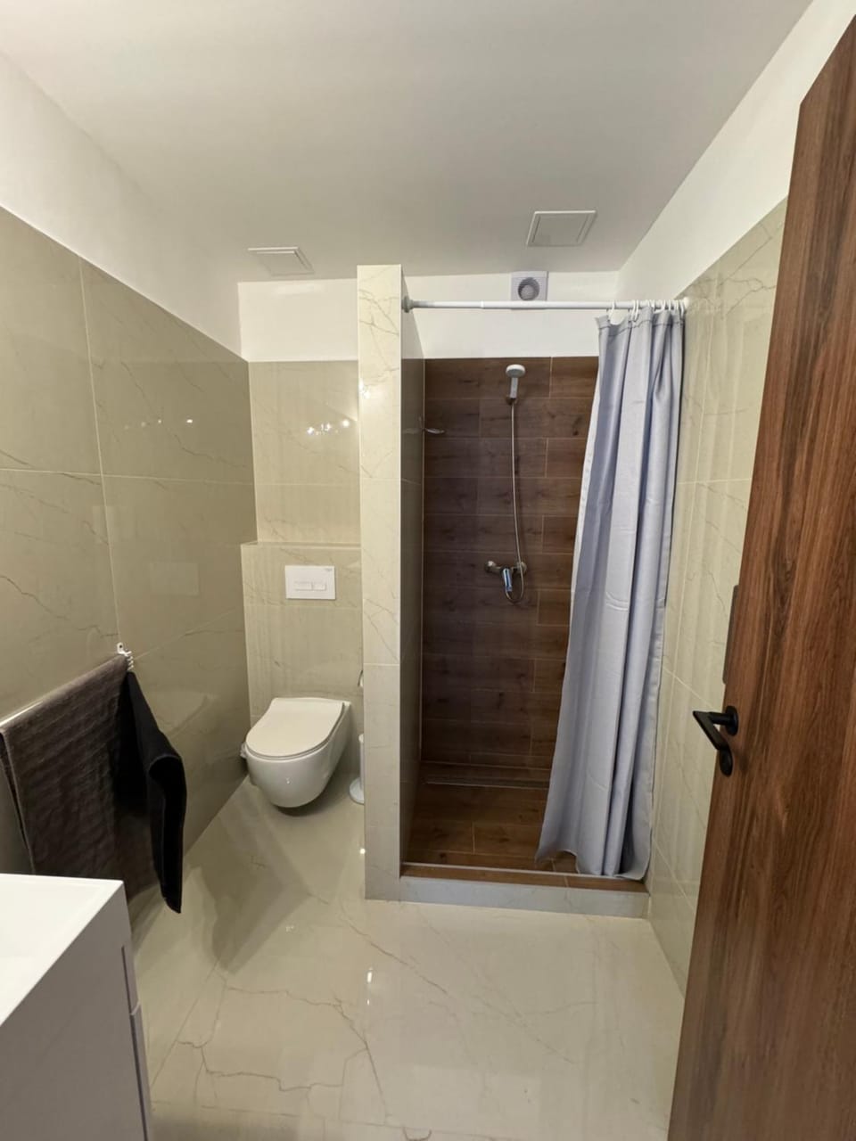 Shower, Bathroom, towels