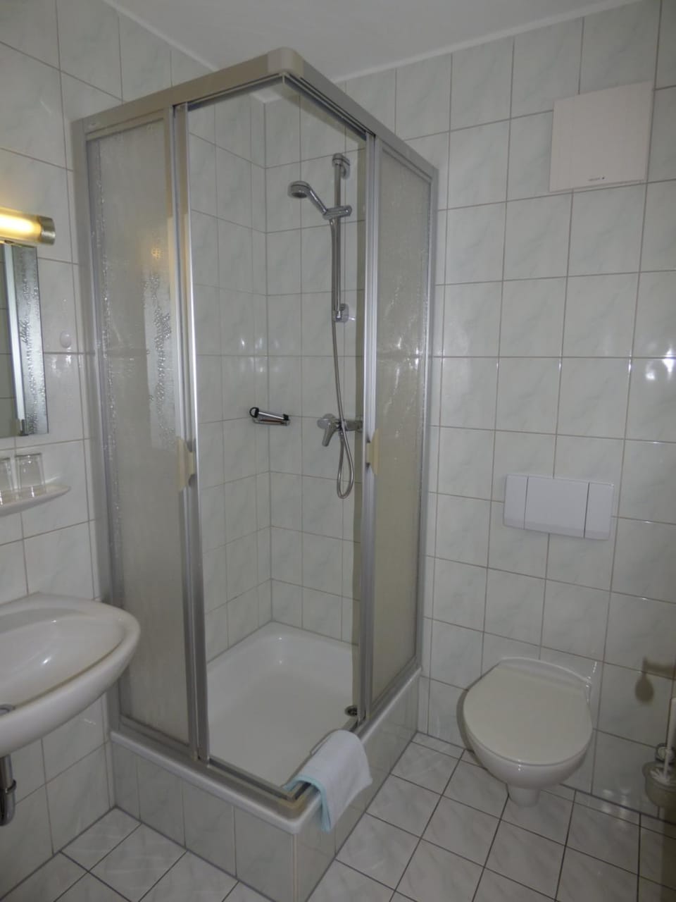 Bathroom, Photo of the whole room