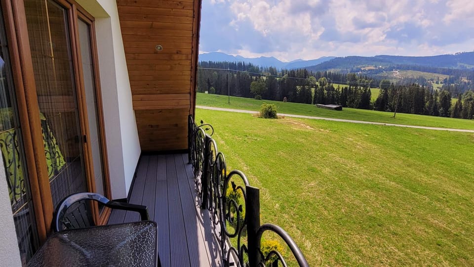 Day, Balcony/Terrace, Mountain view