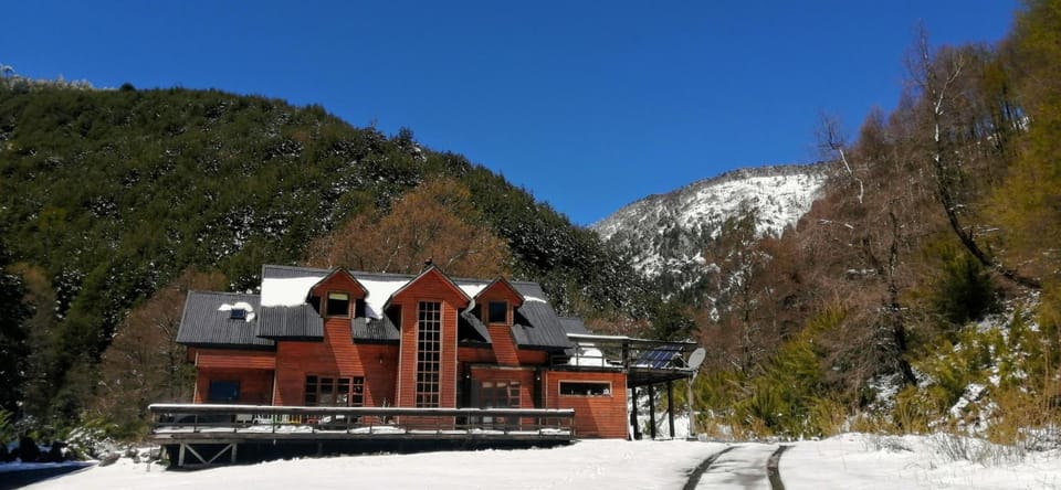 Refugio Las Raices Nature lodge in Araucania, Chile
