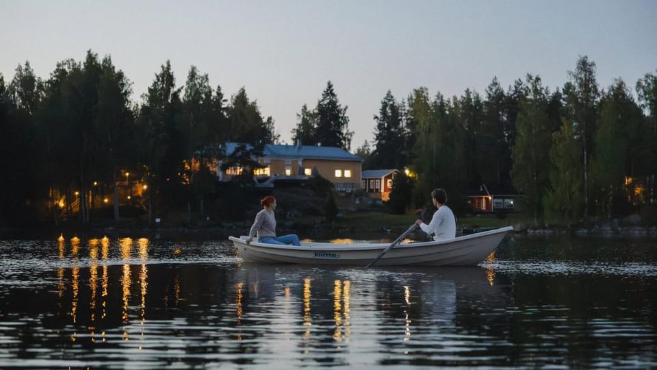 Restaurant/places to eat, Natural landscape, Activities, Lake view