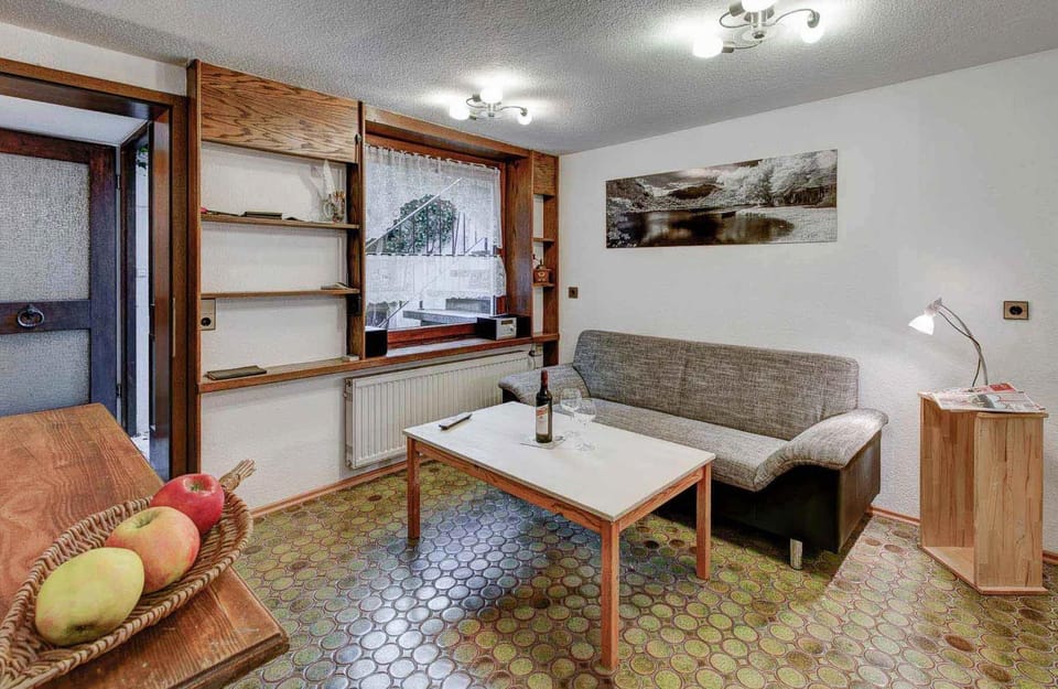 Living room, Photo of the whole room