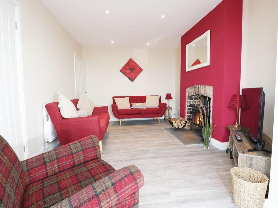 Living room, Photo of the whole room, Decorative detail, Sea view