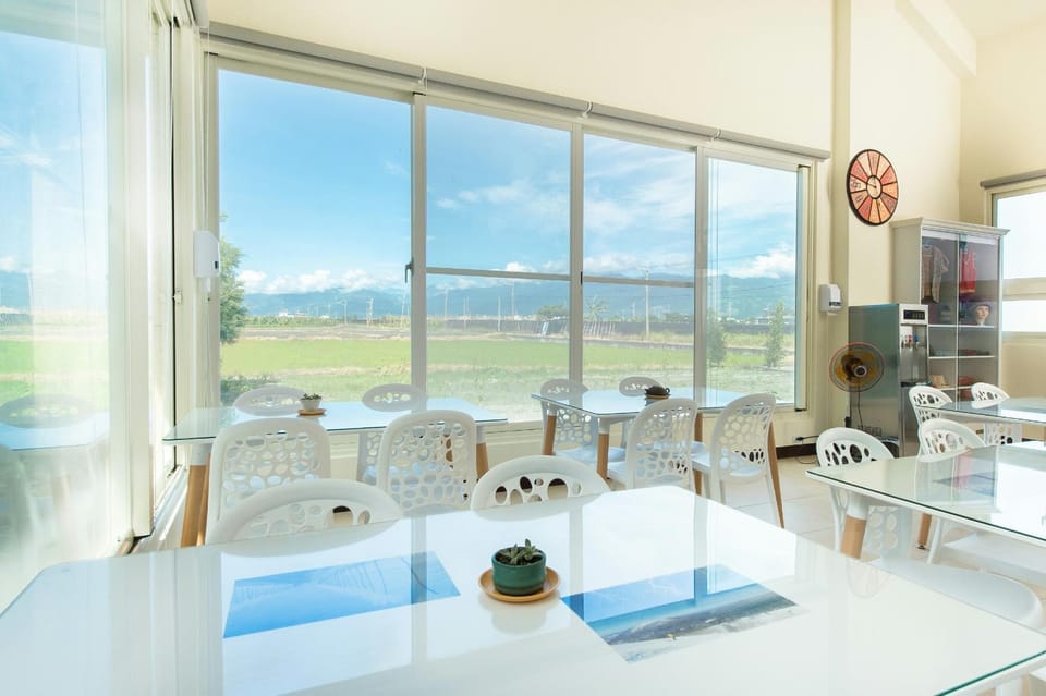 Natural landscape, Kitchen or kitchenette, Living room, Dining area, Internal: Not applicable to any particular room