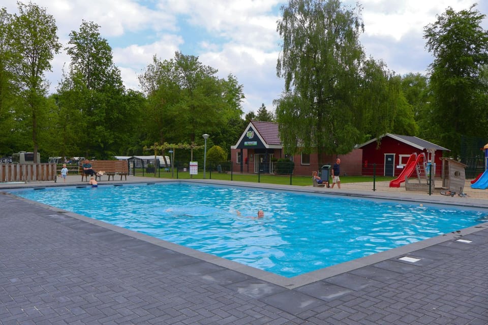 Vakantiepark 't Urkerbos - Kabouterhuisje Nature lodge in Flevoland, Netherlands