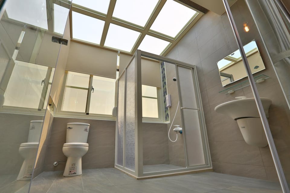 Shower, Toilet, Bathroom