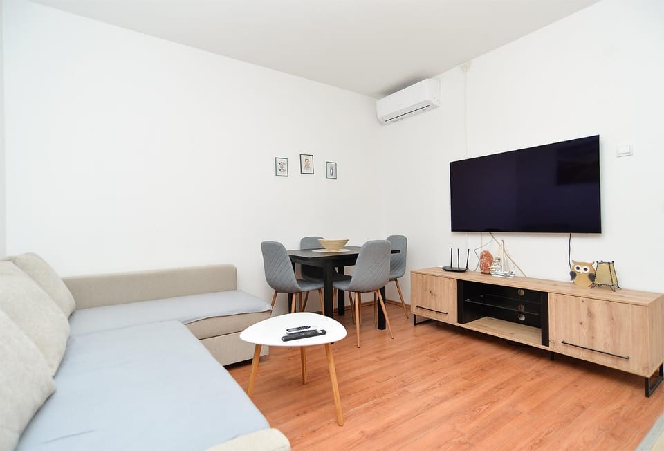 Apartmensts Arsen 928 Apartment in Fažana