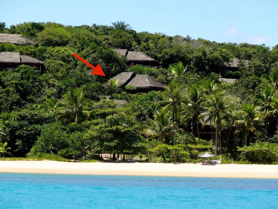 Neighbourhood, Beach