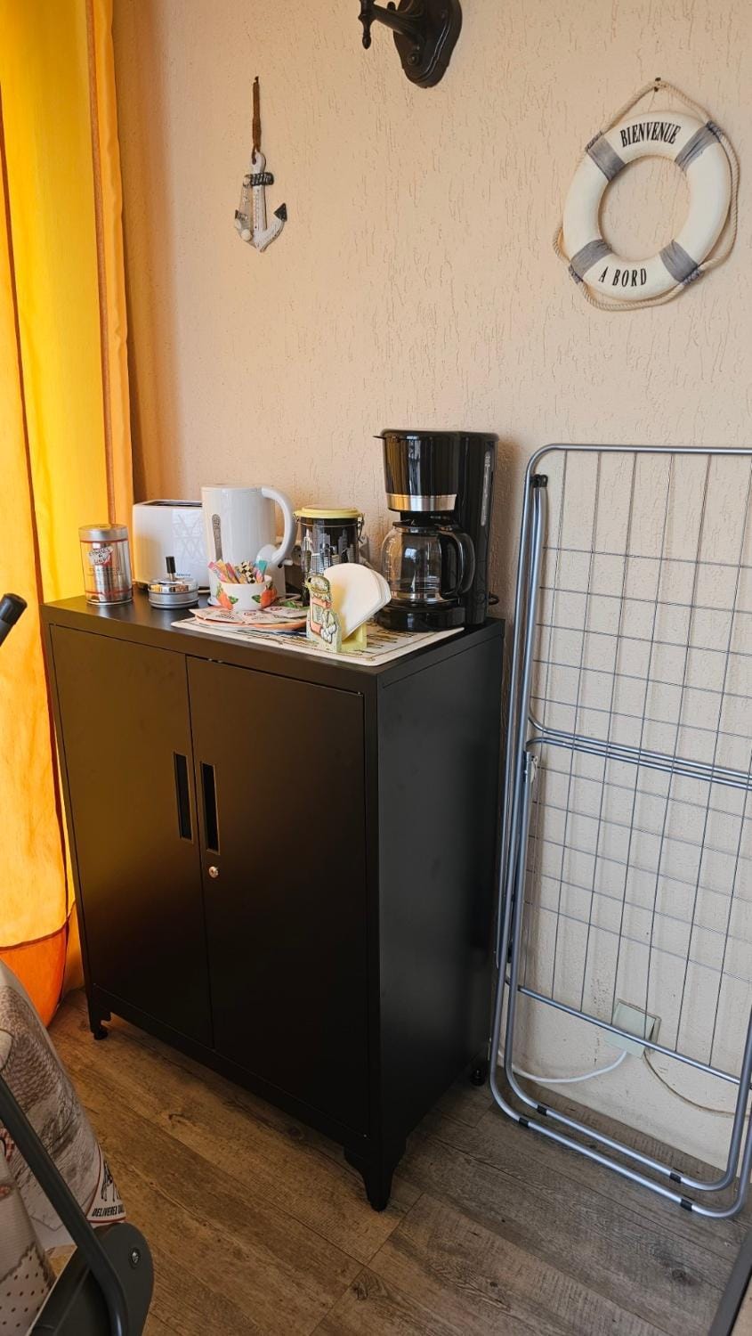 Coffee/tea facilities