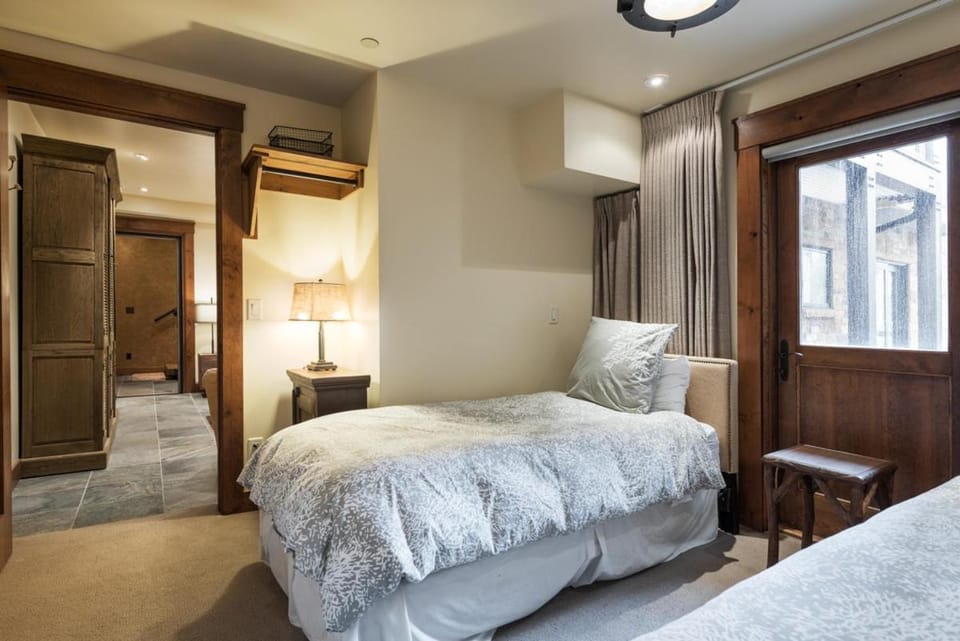 Woodside Villa House in Park City
