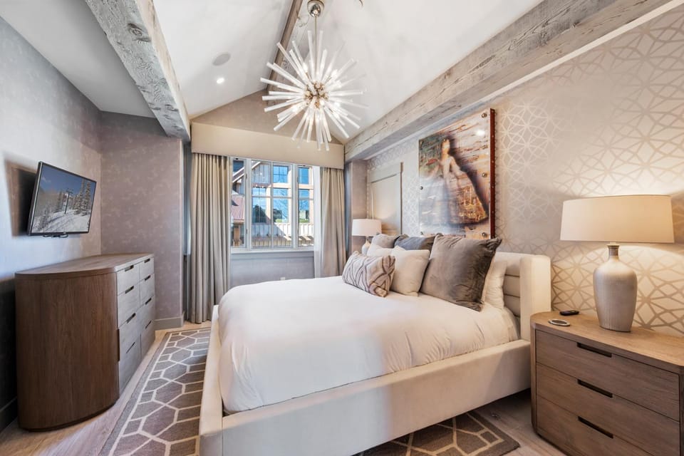 Bed, TV and multimedia, Bedroom, furniture, wardrobe