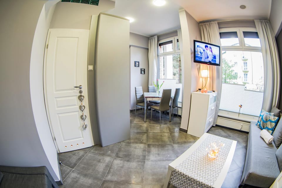 TV and multimedia, Kitchen or kitchenette, Living room, Seating area, wardrobe