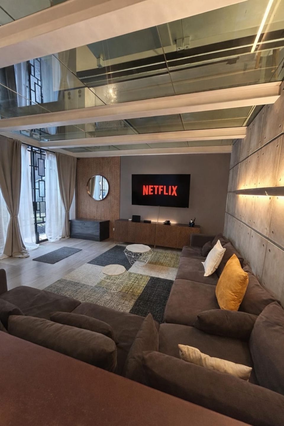TV and multimedia, Living room, Seating area