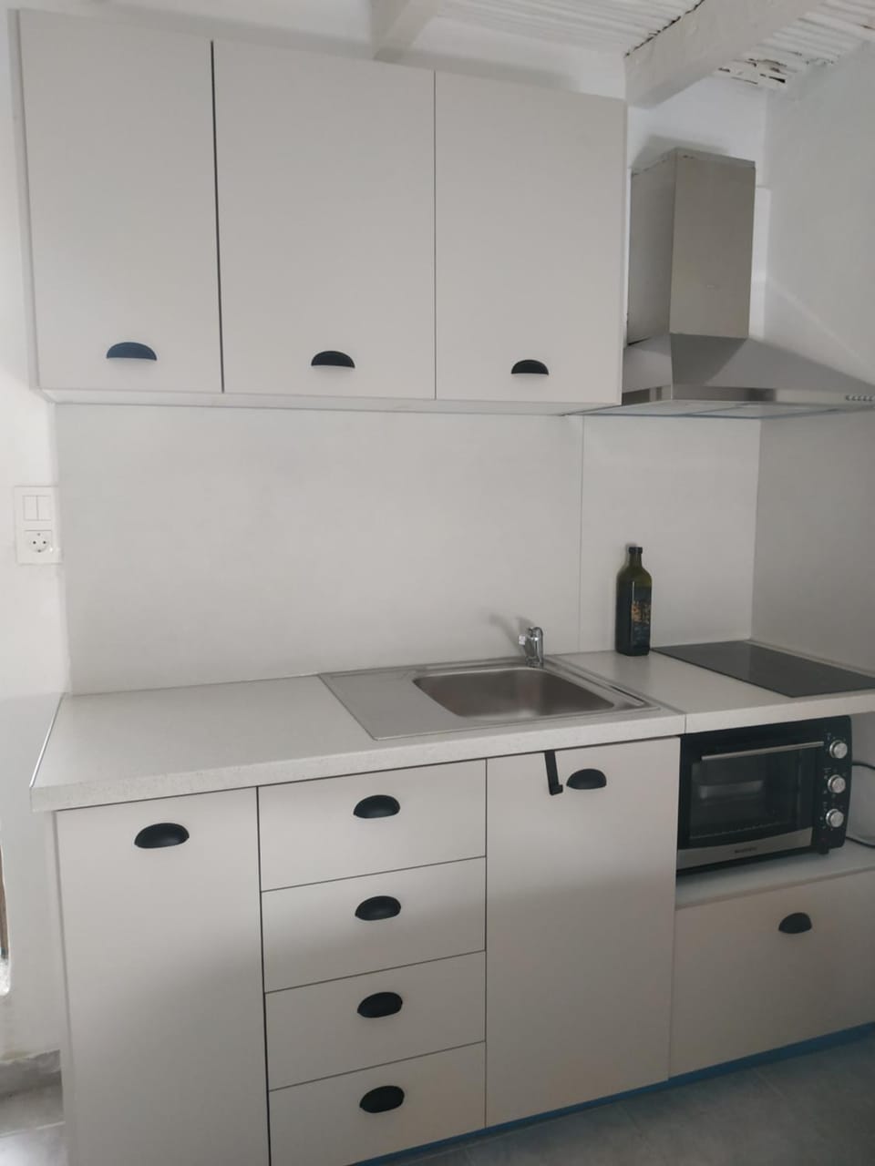 Kitchen or kitchenette, pet friendly, stove