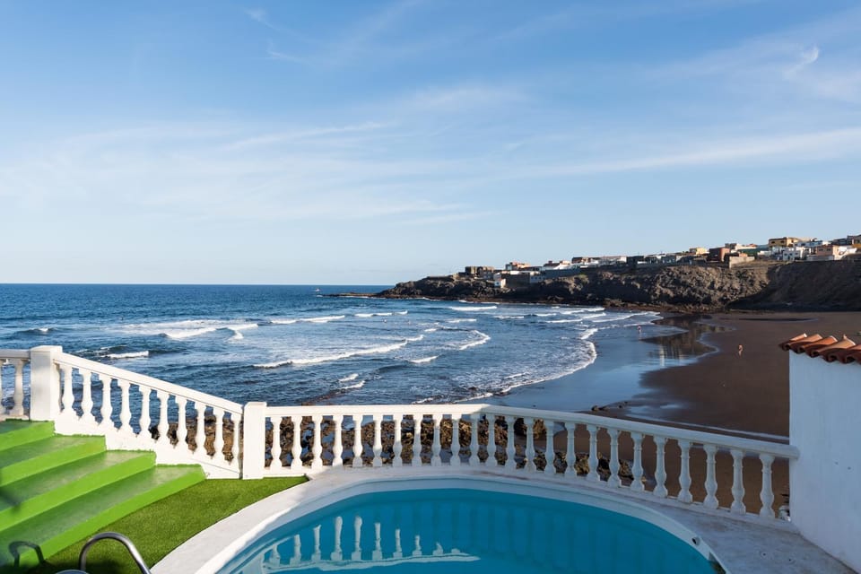 Photo of the whole room, Pool view, Pool view, Sea view, Sea view, Swimming pool, Swimming pool