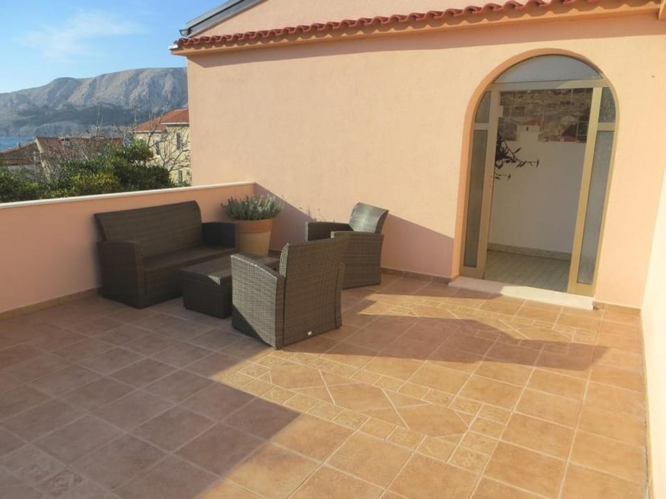 Apartments & Rooms Nikica Bed and Breakfast in Lika-Senj County