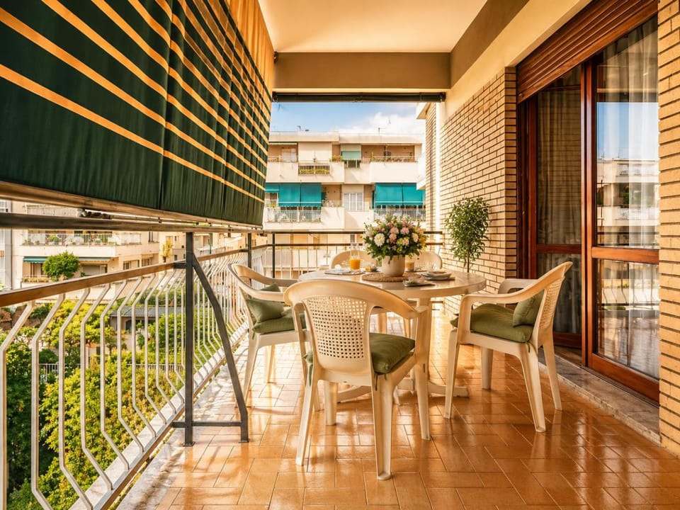 Patio, Day, View (from property/room), Balcony/Terrace, Seating area, Dining area
