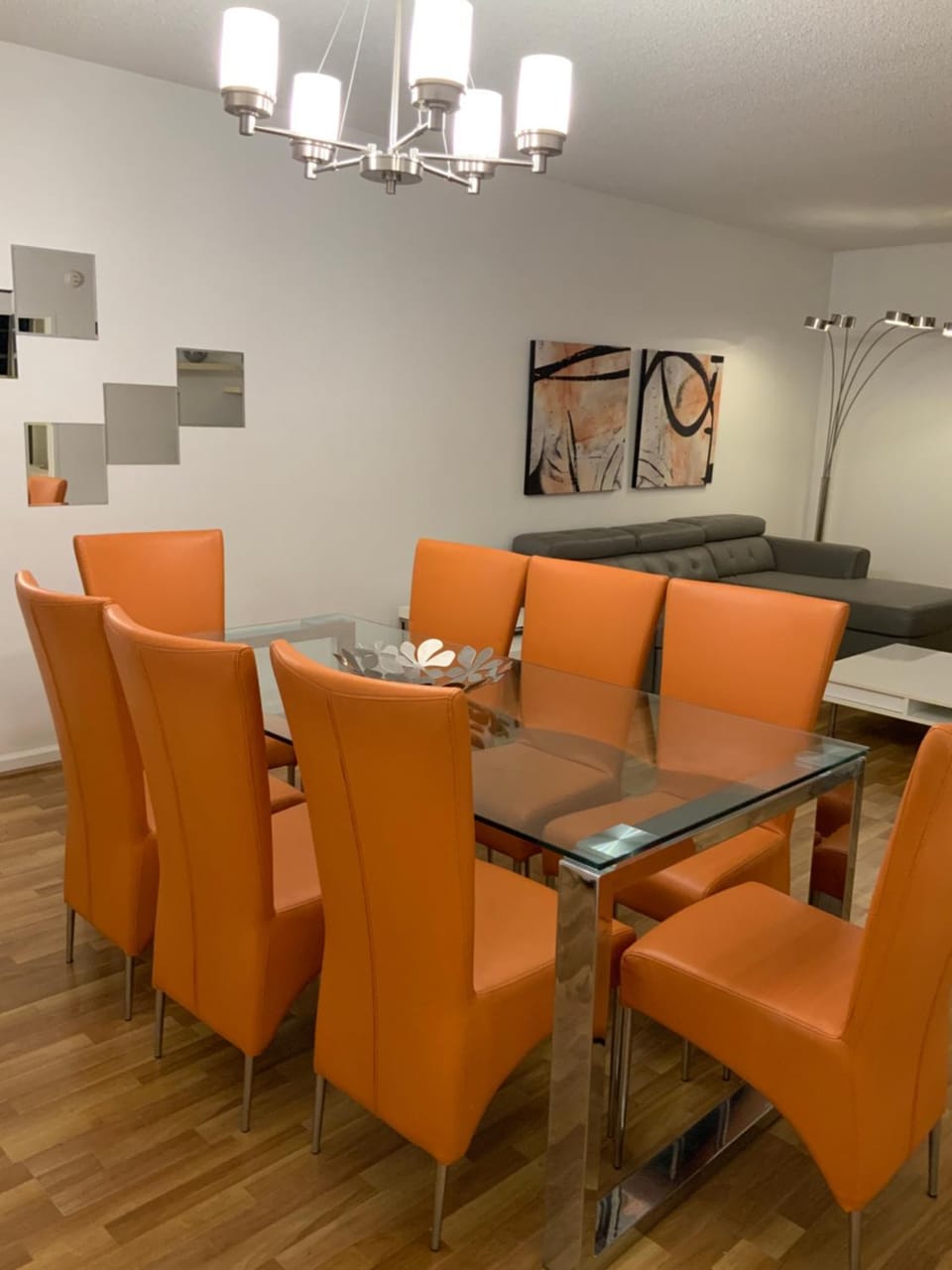 Dining area, Meals