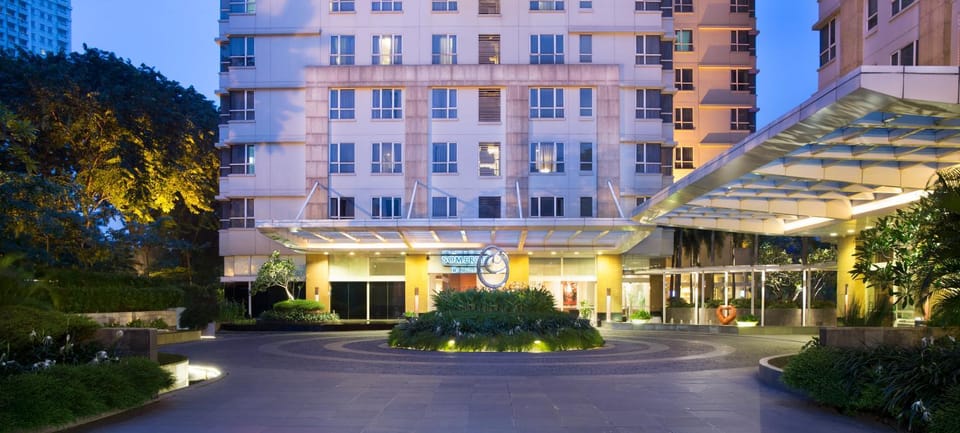 Property building, Facade/entrance