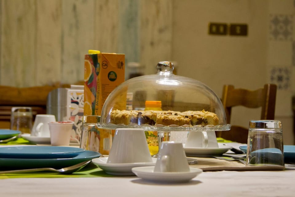 Coffee/tea facilities, Italian breakfast