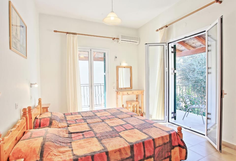Bed, Other, Bedroom