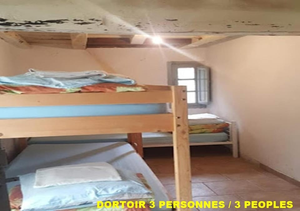 Bed, bunk bed