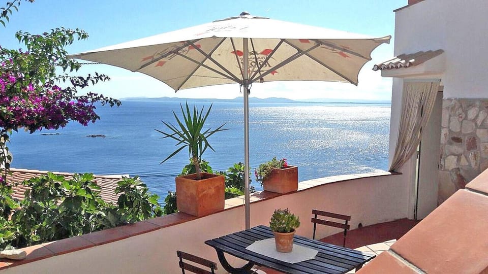 Patio, Facade/entrance, Balcony/Terrace, On site, Sea view