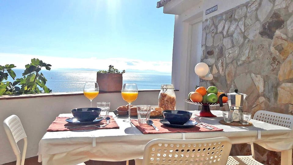 Patio, Balcony/Terrace, On site, Sea view, Breakfast