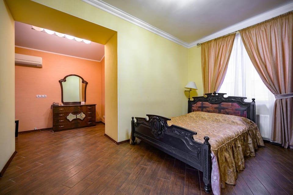 Gostiniy Dvor Hotel in Odessa