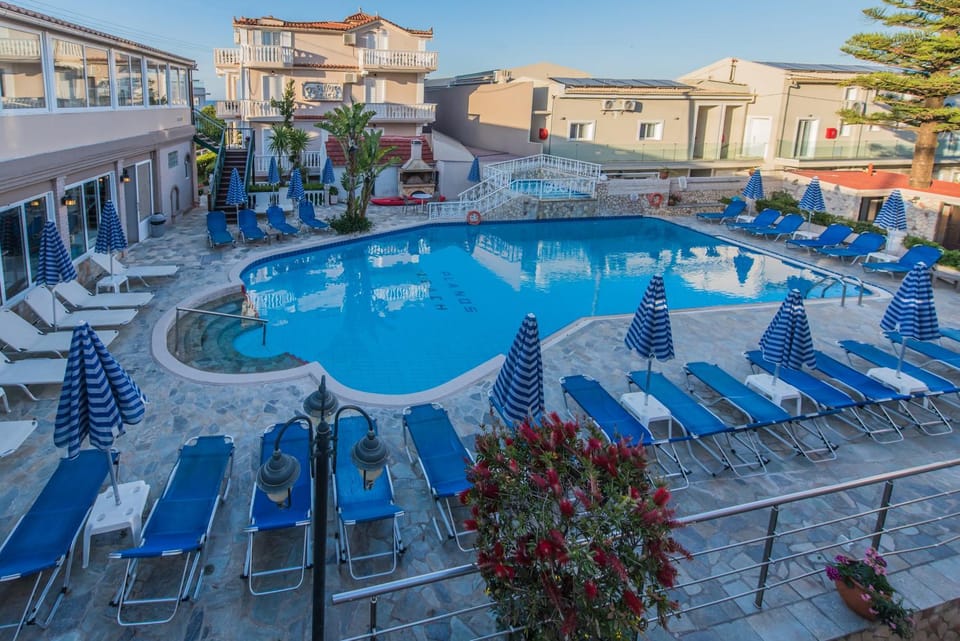 Property building, Pool view, Swimming pool, sunbed