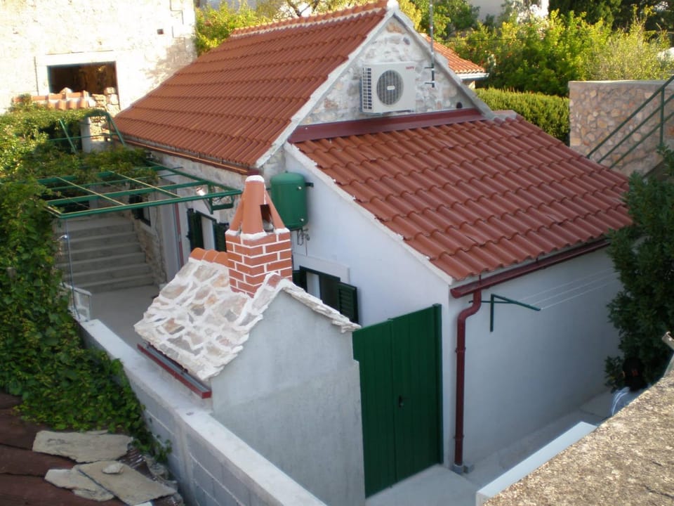 Facade/entrance, Day, Bird's eye view, On site