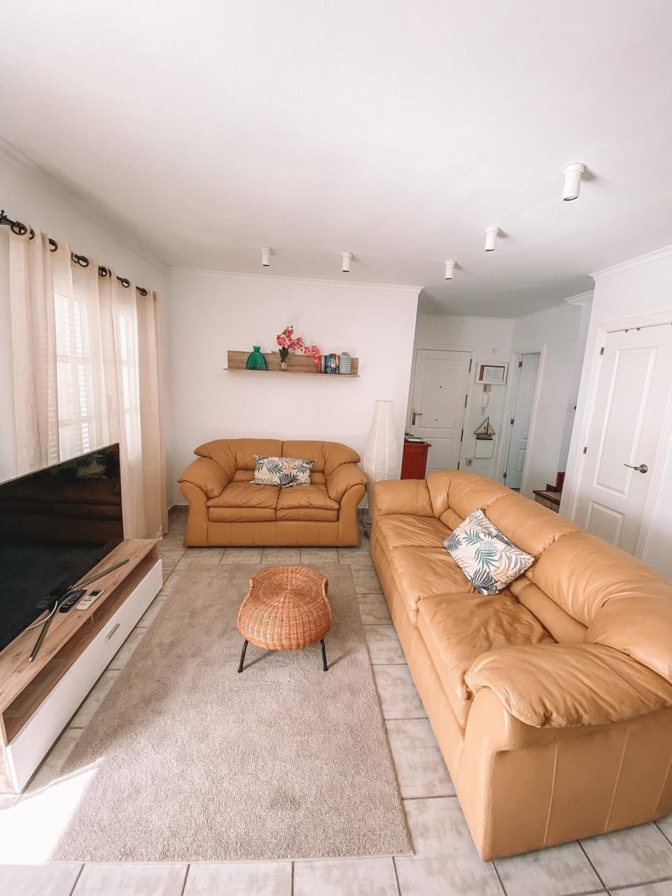 TV and multimedia, Seating area