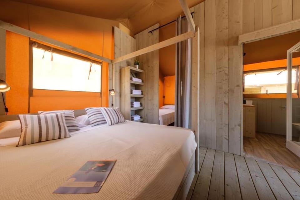 Camping Fayón Fishing Campground/ 
RV Resort in Catalonia