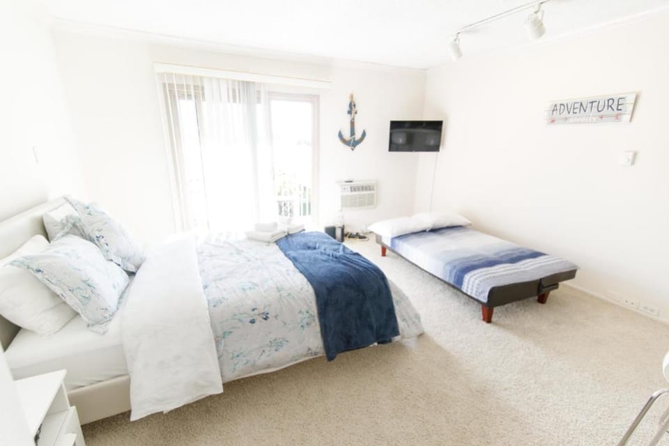 A Block Away To The Beach & Venice Apartment in Marina del Rey
