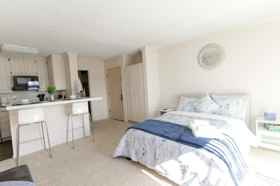 A Block Away To The Beach & Venice Apartment in Marina del Rey