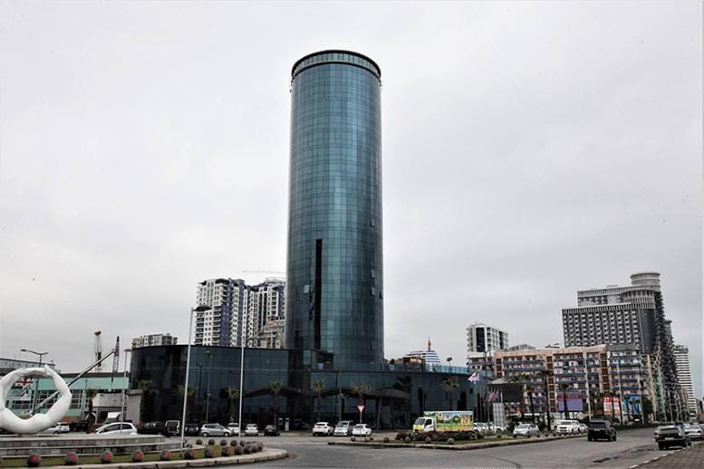 Батуми, 4-х комнатная у моря Apartment in Batumi