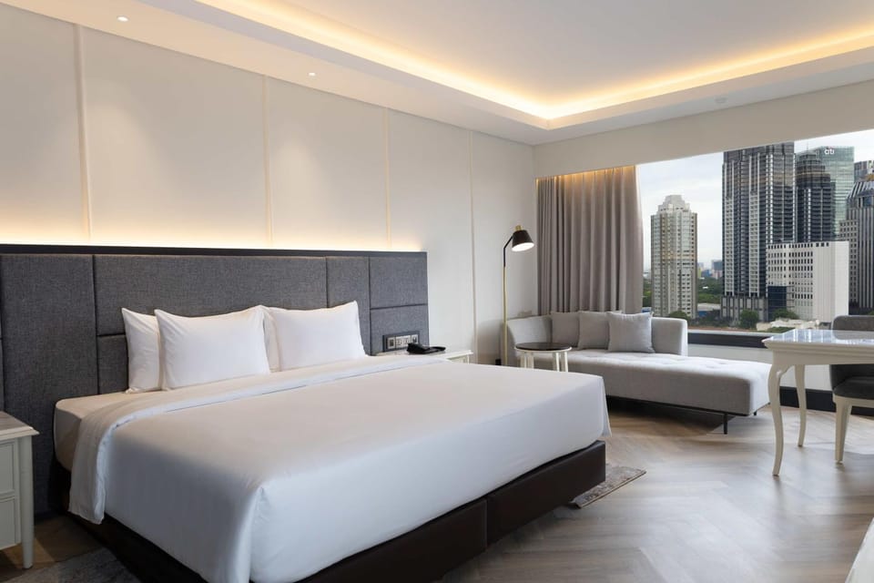 Mangkuluhur ARTOTEL SUITES Hotel in South Jakarta City