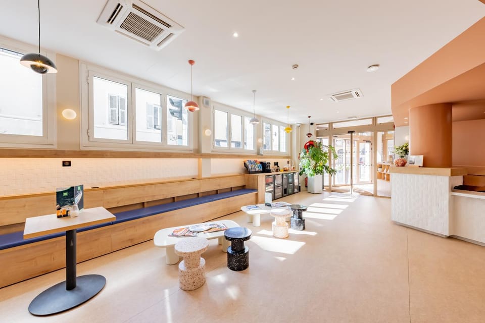 Property building, Lobby or reception, Lounge or bar, Business facilities