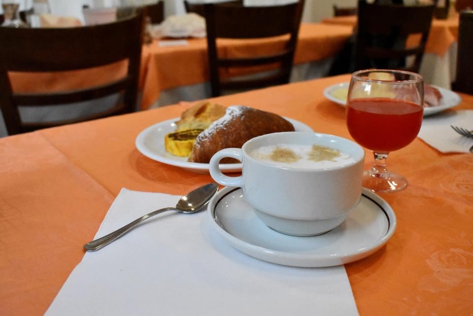 Breakfast, Continental breakfast
