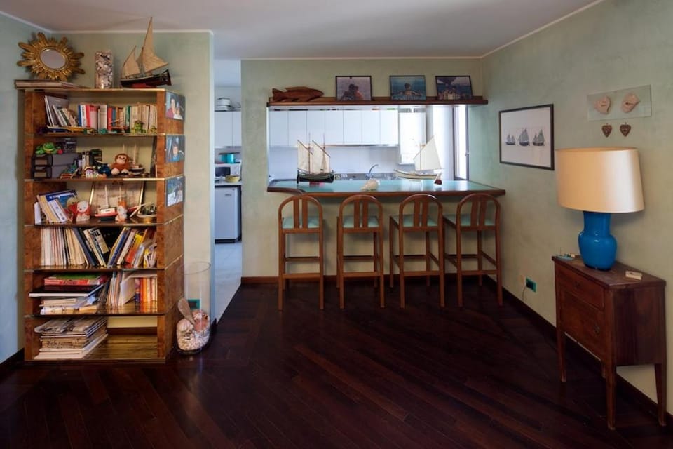 Old Harbour House Apartment in Grado