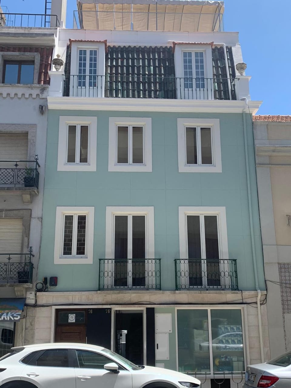 Facade/entrance