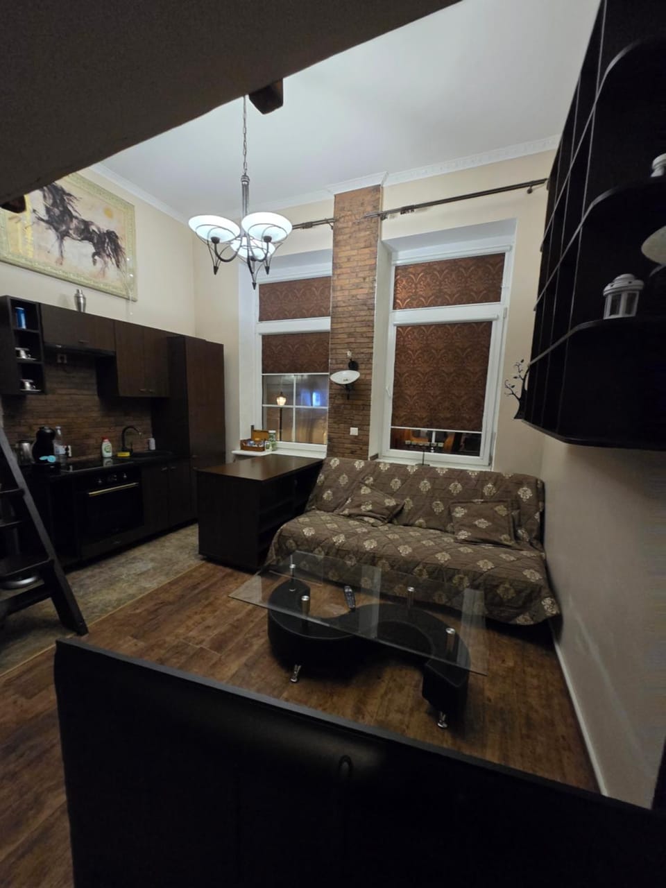 TV and multimedia, Kitchen or kitchenette, Living room, Seating area